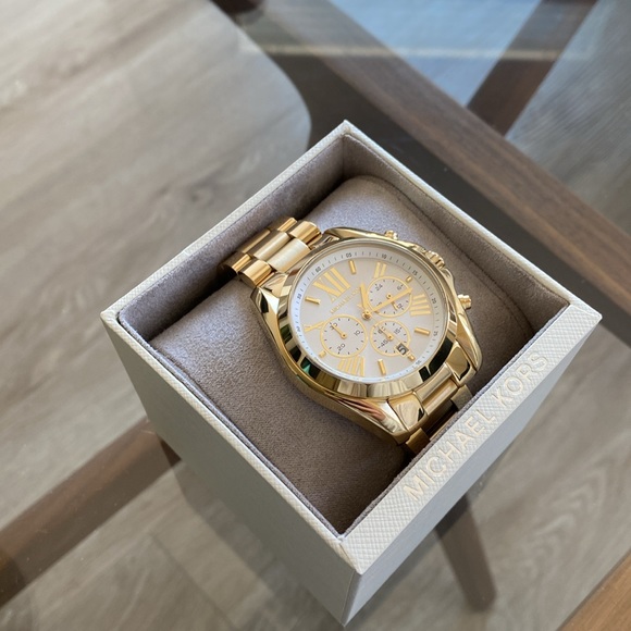Michael Kors Gold Watch - Picture 2 of 6